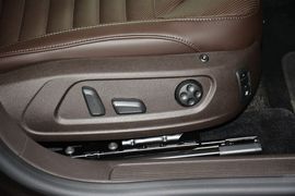 2012款大众迈腾旅行车2.0TSI