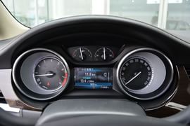 2015款别克威朗20T双离合旗舰型