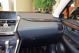 2015款雷克萨斯NX200