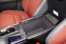 2015款雷克萨斯NX200