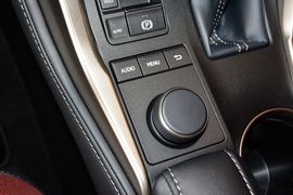 2015款雷克萨斯NX200