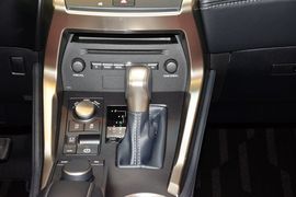 2015款雷克萨斯NX200