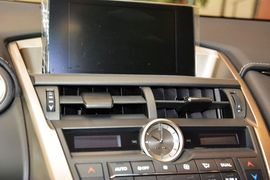 2015款雷克萨斯NX200