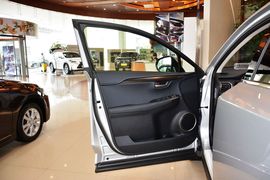 2015款雷克萨斯NX200