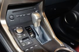 2015款雷克萨斯NX200