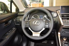 2015款雷克萨斯NX200