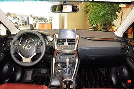 2015款雷克萨斯NX200