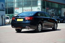 2015款荣威950