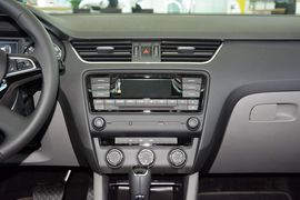 2015款斯柯达明锐1.4T