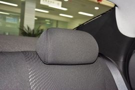 2015款现代朗动1.6L手动领先型