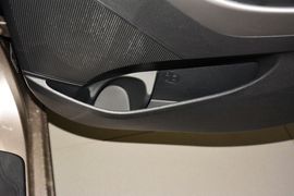 2015款现代朗动1.6L手动领先型