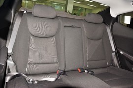 2015款现代朗动1.6L手动领先型