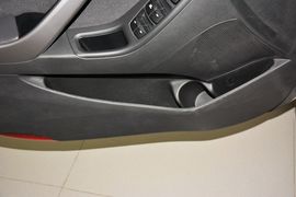 2015款现代朗动1.6L手动领先型