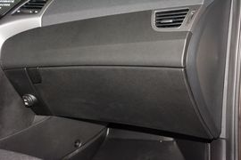 2015款现代朗动1.6L手动领先型