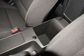 2015款现代朗动1.6L手动领先型