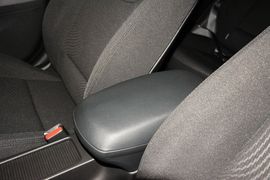 2015款现代朗动1.6L手动领先型
