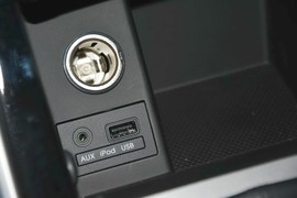 2015款现代朗动1.6L手动领先型