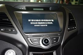 2015款现代朗动1.6L手动领先型