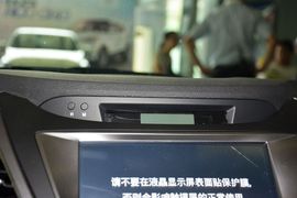 2015款现代朗动1.6L手动领先型