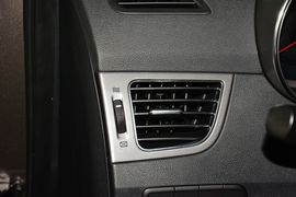 2015款现代朗动1.6L手动领先型