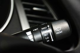 2015款现代朗动1.6L手动领先型
