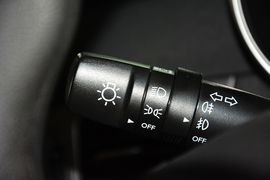 2015款现代朗动1.6L手动领先型