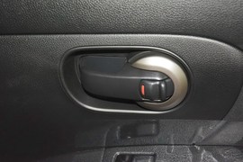 2013款日产骊威1.6XE手动舒适型