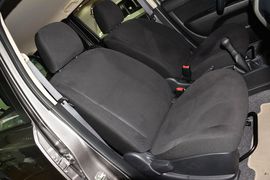 2013款日产骊威1.6XE手动舒适型