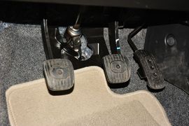 2013款日产骊威1.6XE手动舒适型