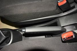2013款日产骊威1.6XE手动舒适型