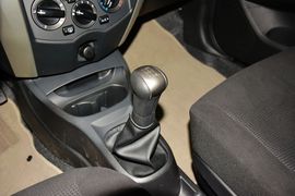 2013款日产骊威1.6XE手动舒适型