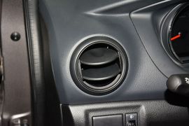 2013款日产骊威1.6XE手动舒适型