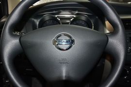 2013款日产骊威1.6XE手动舒适型