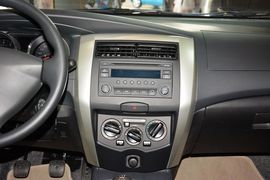 2013款日产骊威1.6XE手动舒适型