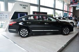 2014款日产天籁公爵2.5L