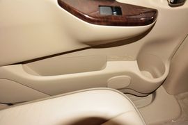 2015款日产贵士3.5L