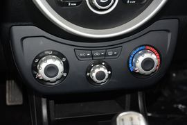 2012款力帆320冠军版1.3L标准型