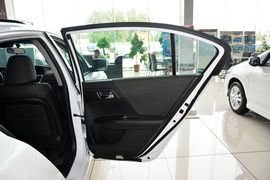 2015款本田雅阁2.0L