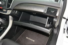 2015款本田雅阁2.0L