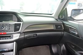 2015款本田雅阁2.0L