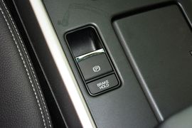 2015款本田雅阁2.0L