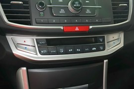 2015款本田雅阁2.0L