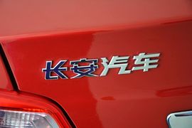 2015款长安悦翔V3