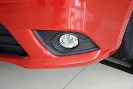 2015款长安悦翔V3