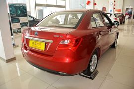 2015款长安悦翔V3