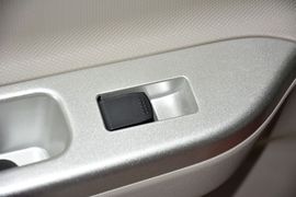 2015款长安悦翔V3