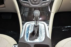 2015款别克君威2.0L领先时尚型