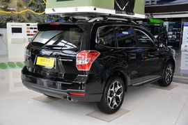 2015款斯巴鲁森林人2.0i特装纪念版