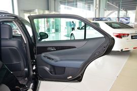 2015款丰田皇冠2.5L精英版