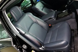 2015款丰田皇冠2.5L精英版